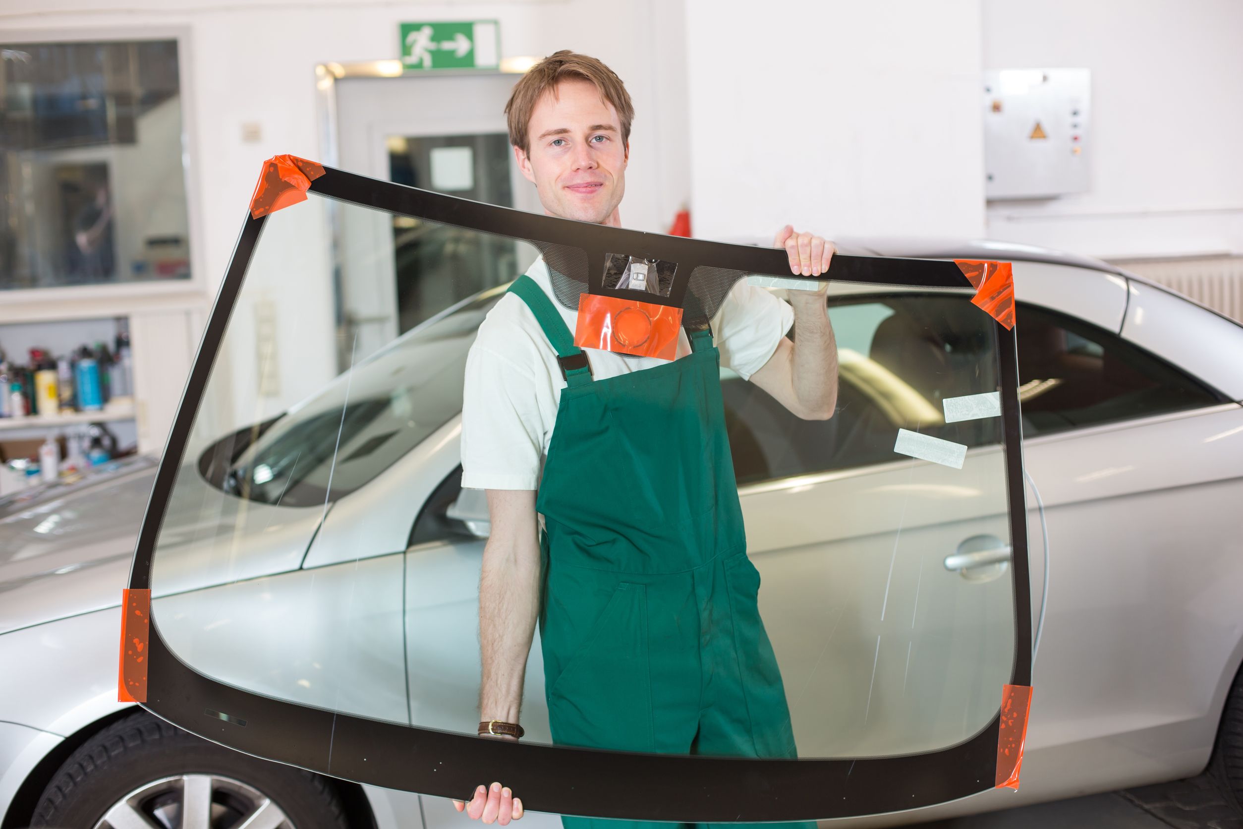 Simple Tips for Replacing Mobile Auto Glass in Tucson